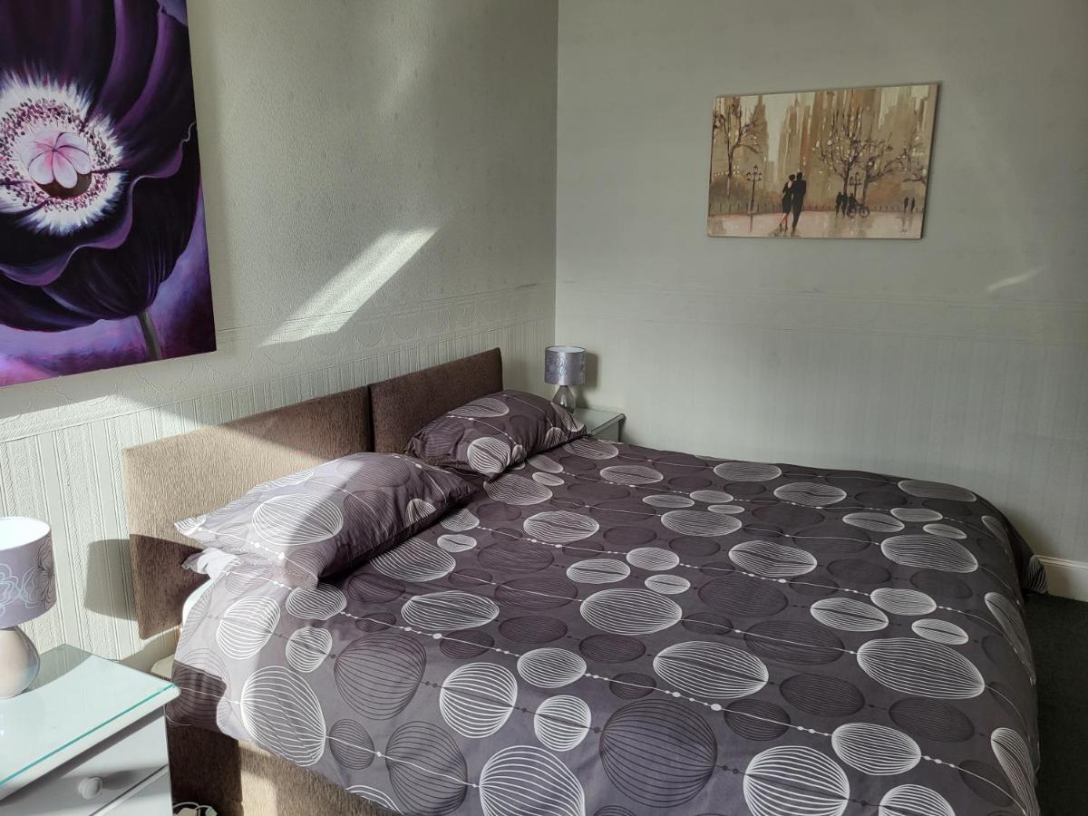Bed and Breakfast Macbeth Arms Lumphanan Exterior foto